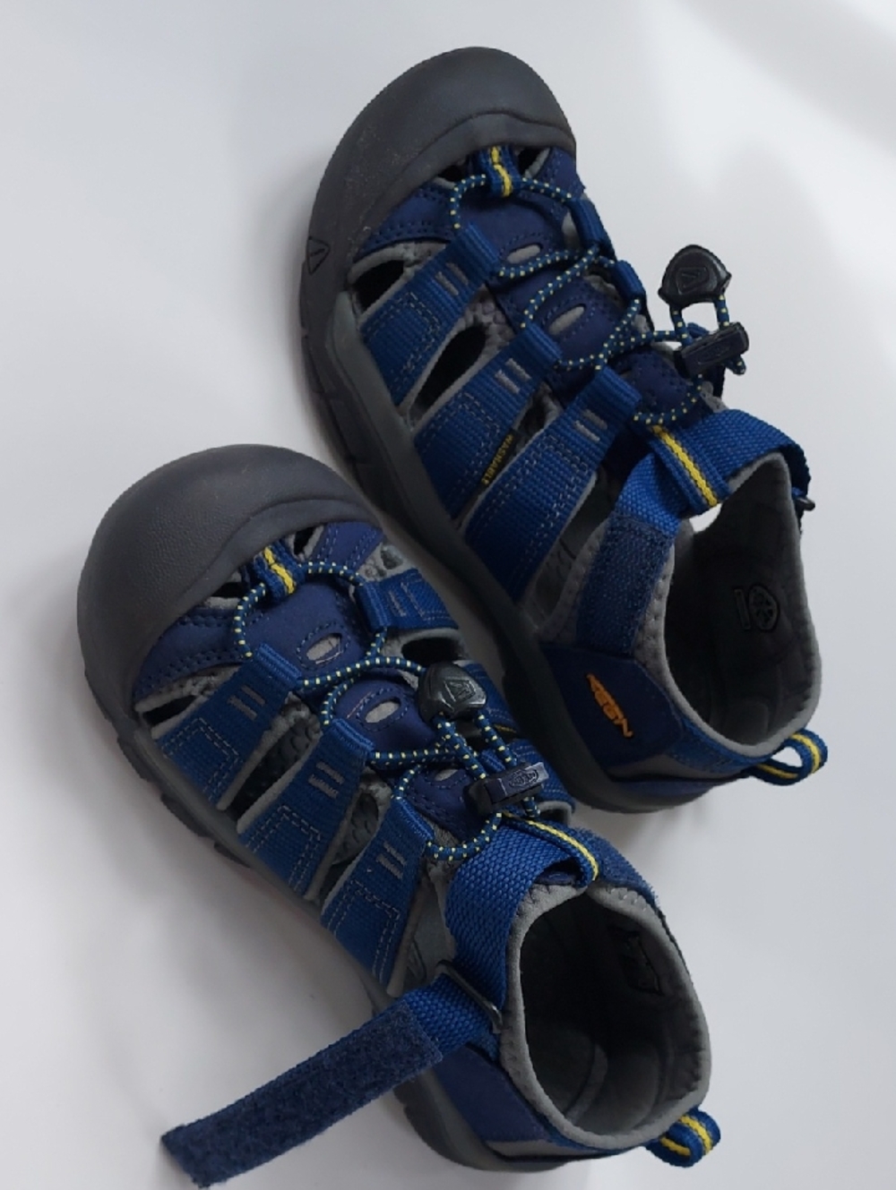 Keen Kids Size 2 Bumpertoe Sandals - Picture 3 of 7
